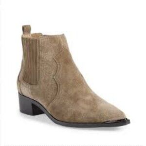 Marc Fisher Yohani Suede Chelsea Western Inspired Bootie Tan Size 8.5